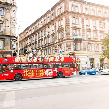 Full Moon Ξενοδοχείο 3*