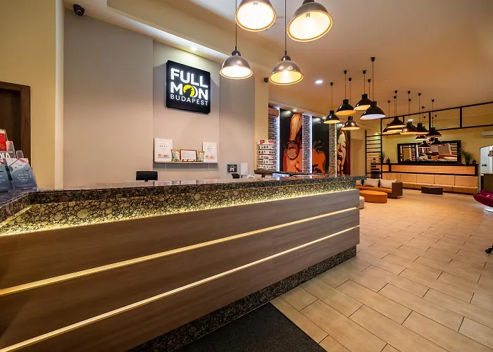 Full Moon Βουδαπέστη