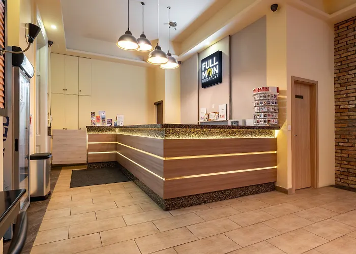 Full Moon Ξενοδοχείο