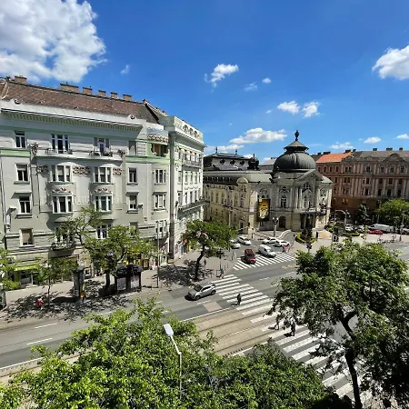 Szálloda Full Moon 3*