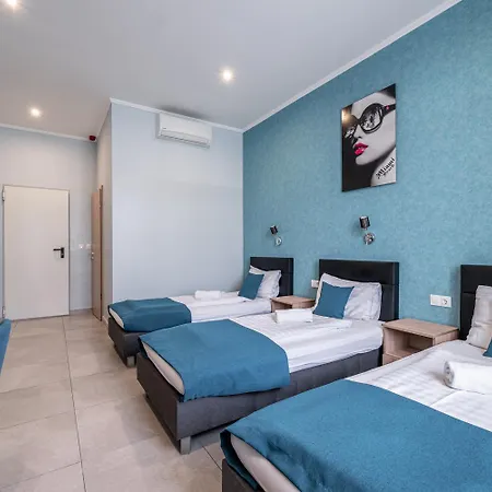 Full Moon 3* Budapest