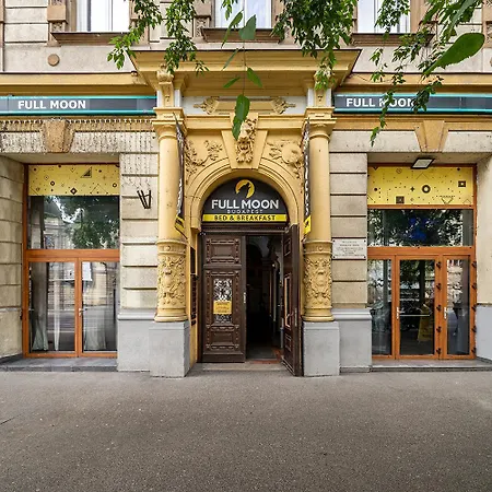 Full Moon Hotel Budapešť