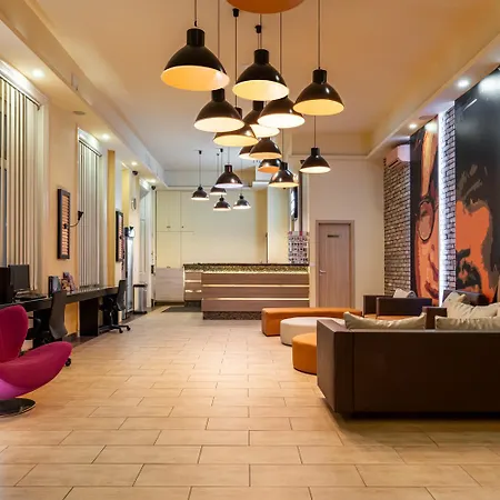 Full Moon 3* Budapest