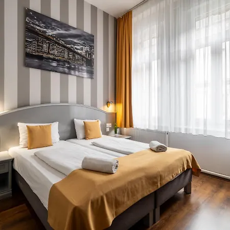 Full Moon Hotel Budapešť