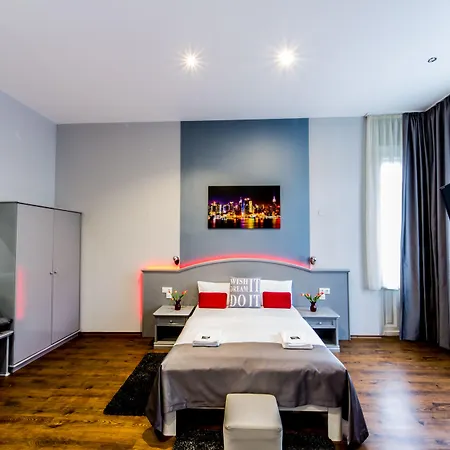 Szálloda Full Moon 3*