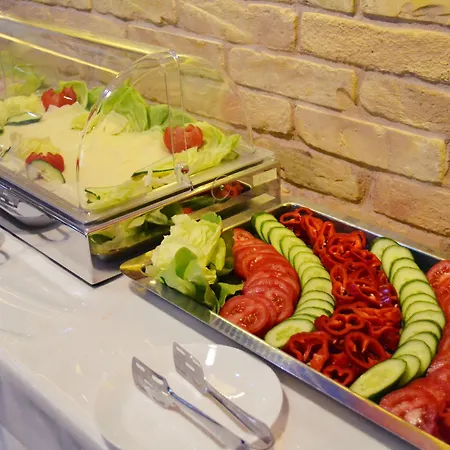 Full Moon Szálloda Budapest