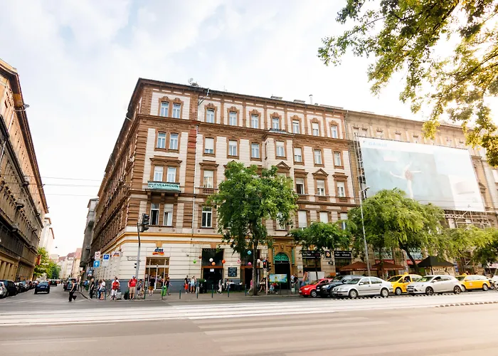 Full Moon Hotel Budapest