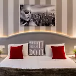 Full Moon 3* Budapest